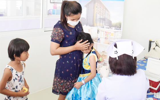 ออกบูธฉีดวัคซีน ณ โรงเรียนตรังร่วมพัฒนา